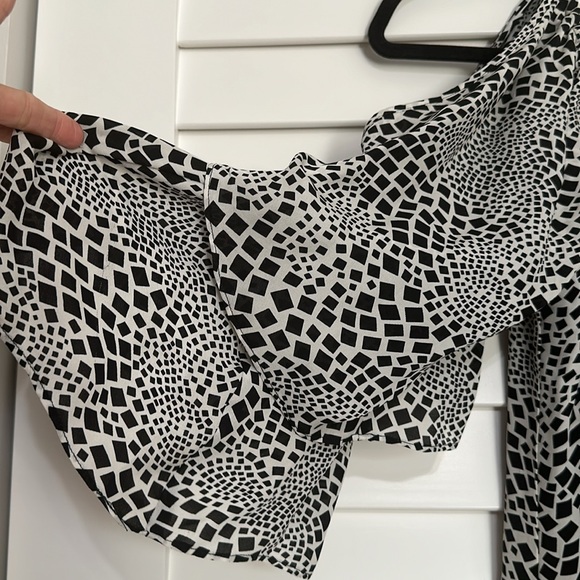 2 Three 4 Silk Cold Shoulder Mini Dress - Picture 4 of 10